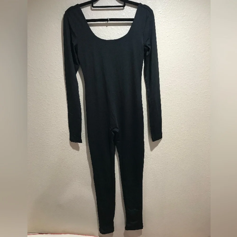 Forever 21 Classic Black Top